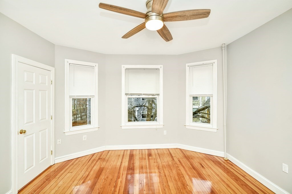 109 Walnut St # 5
