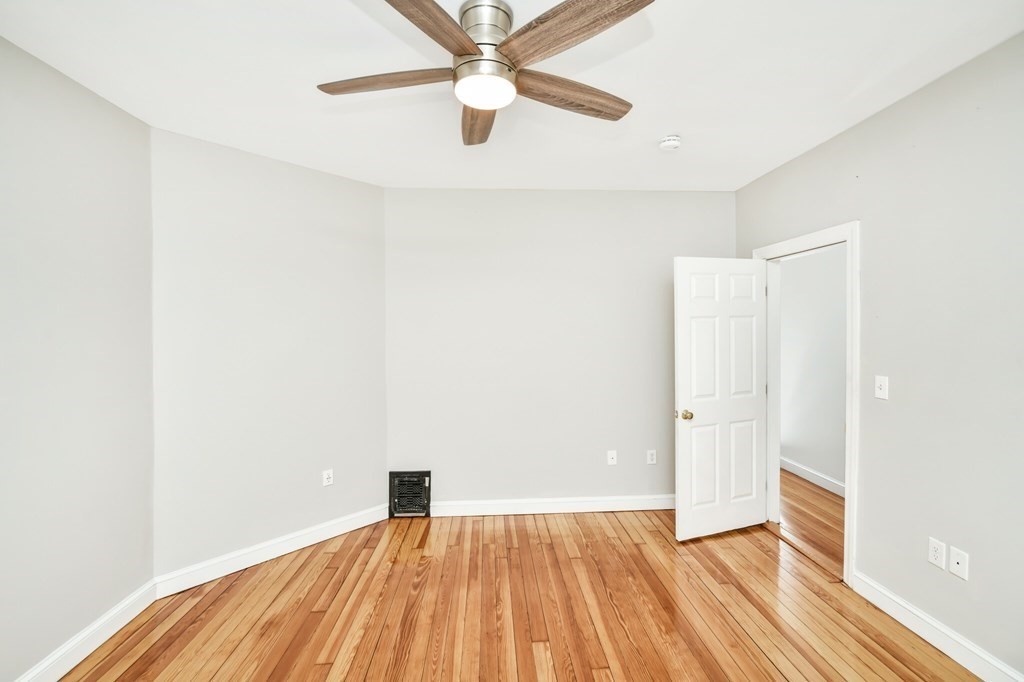 109 Walnut St # 5