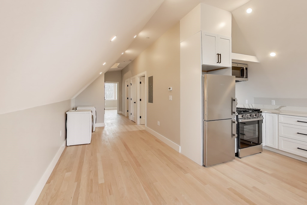 2195 Dorchester Ave # 3