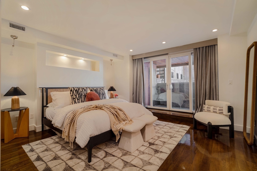92 Waltham St # 1A