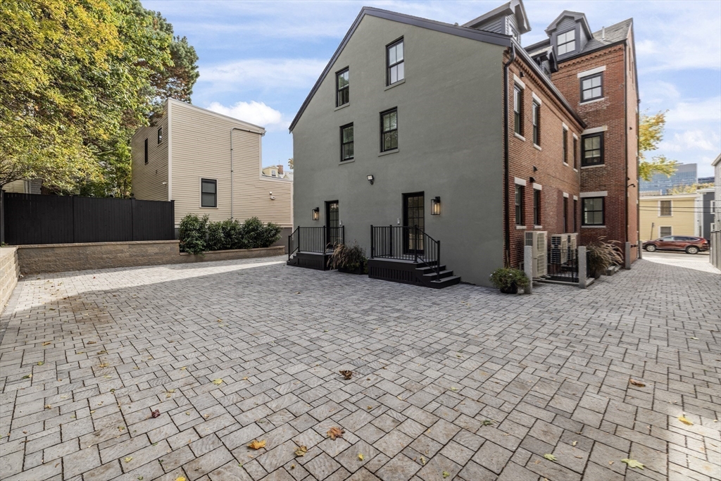 133 Spring St # 2