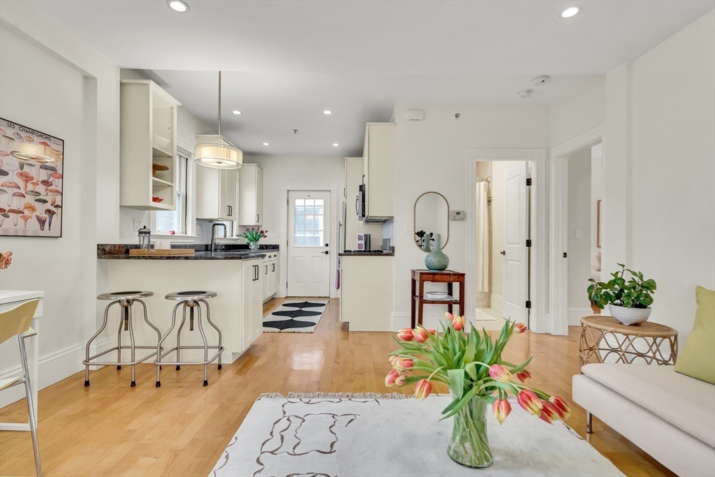 303 Broadway # 1R