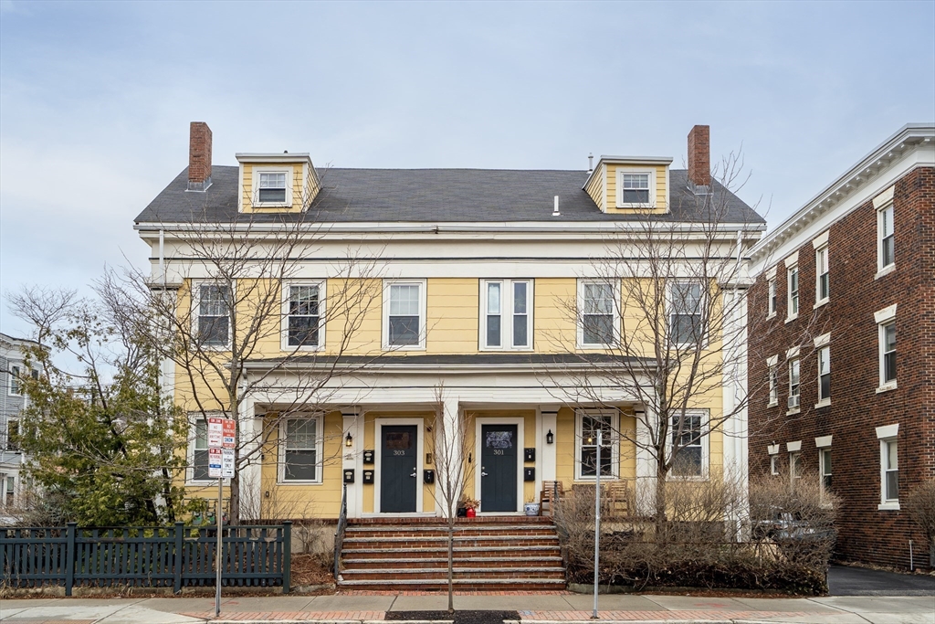 303 Broadway # 1R