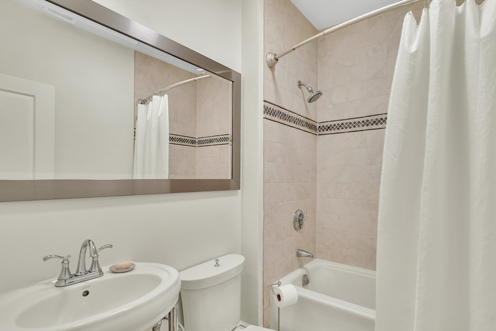 303 Broadway # 1R
