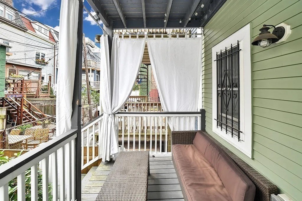 254 Bowen Street # 1