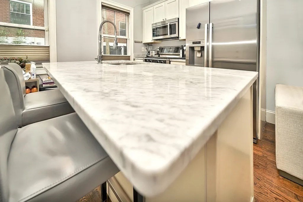 254 Bowen Street # 1