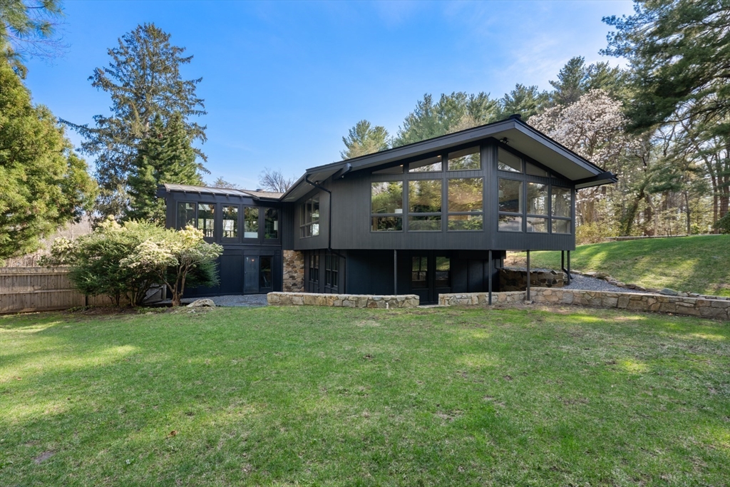 995 Brush Hill Rd