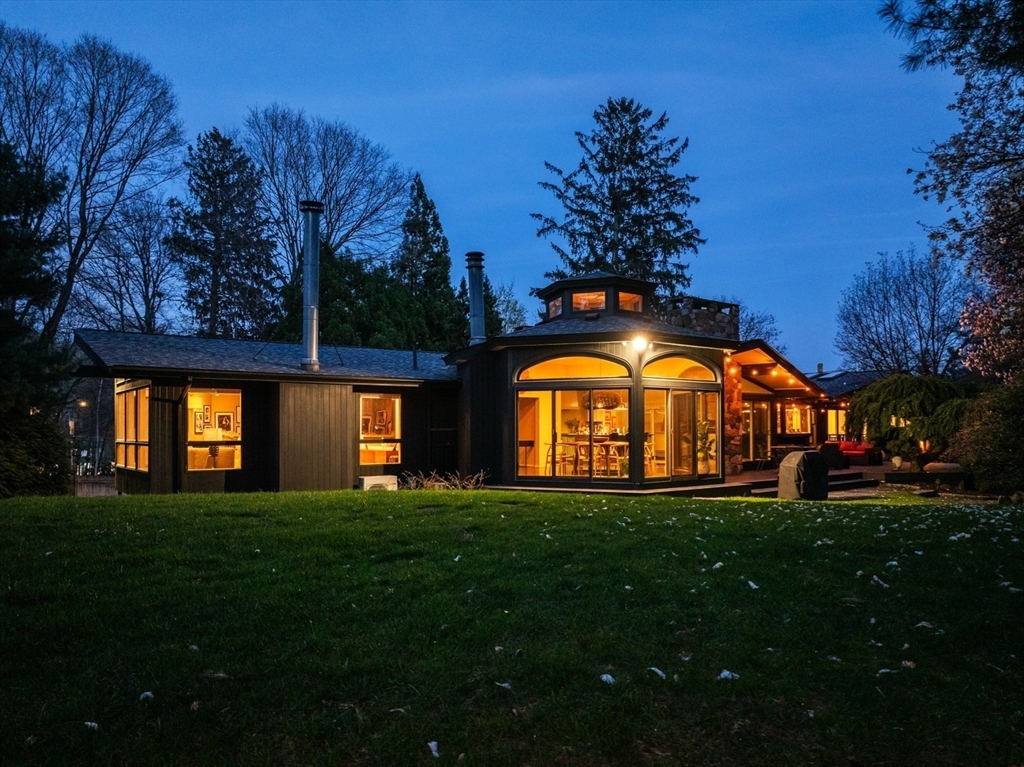 995 Brush Hill Rd
