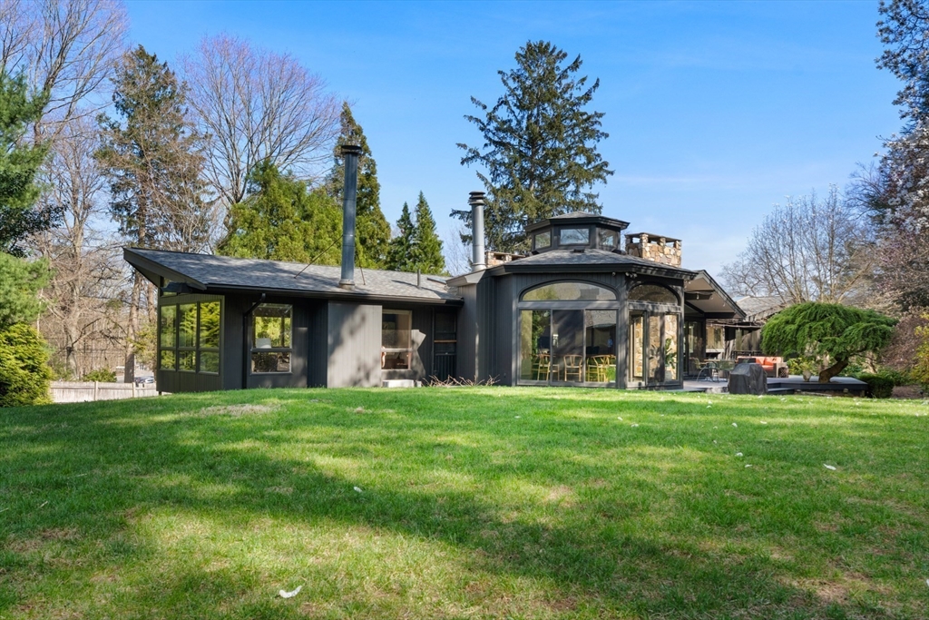 995 Brush Hill Rd