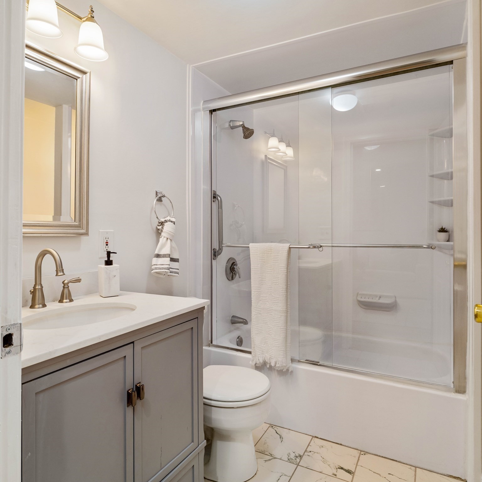 486 Beacon St # 1