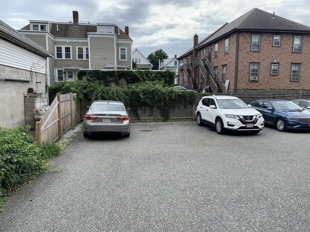 133 Brown St # 4