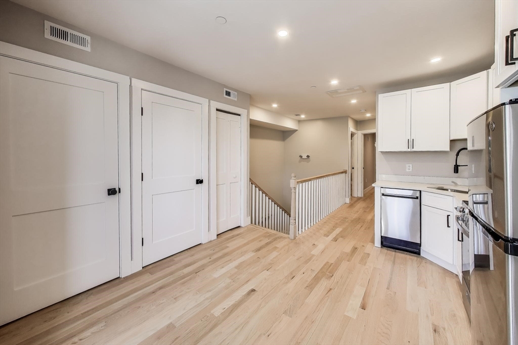 37 Delle Ave # 4