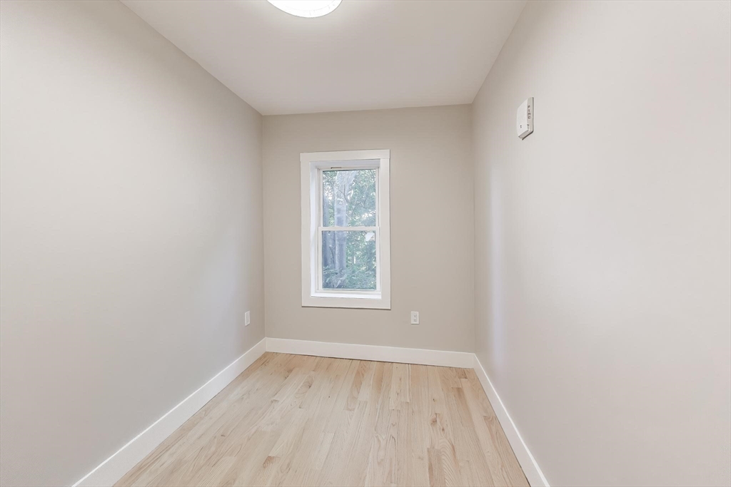 37 Delle Ave # 4