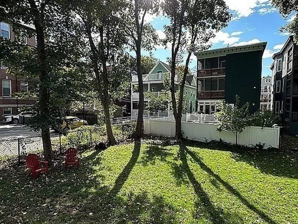 18 Hewlett Street # 1
