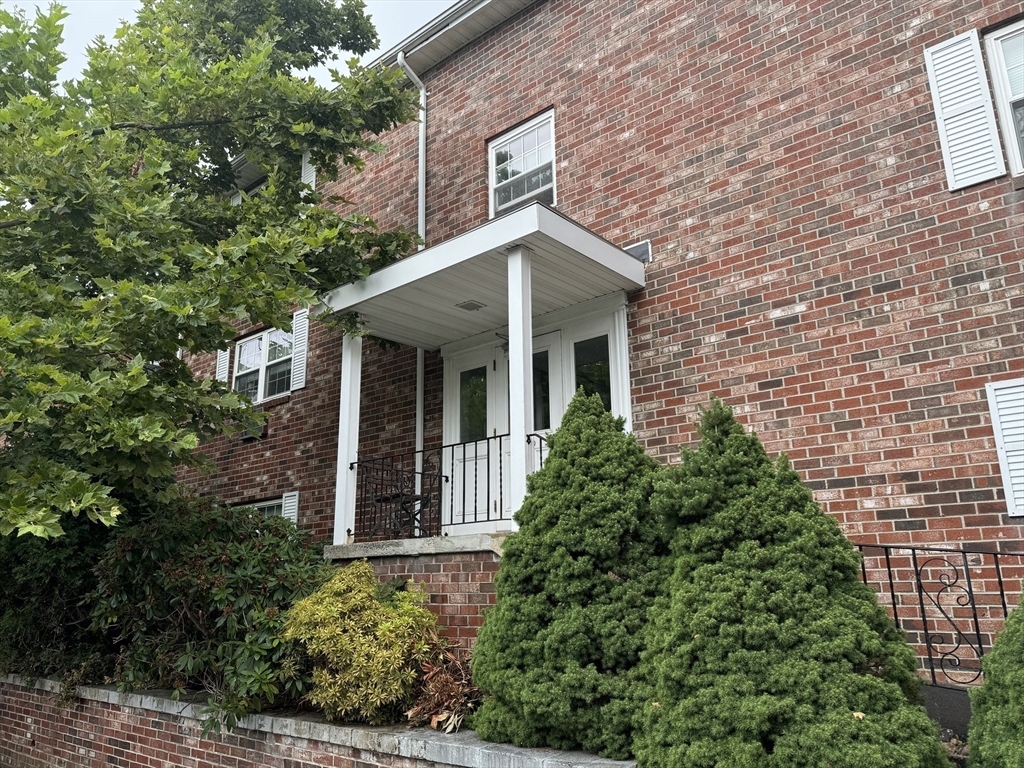 116 Sycamore St # 22
