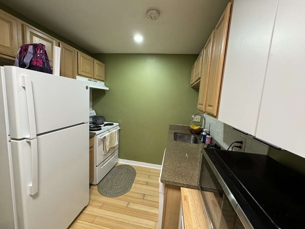 116 Sycamore St # 22