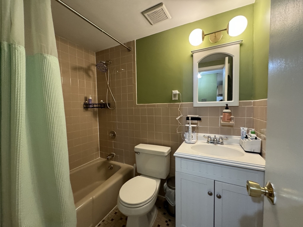 116 Sycamore St # 22