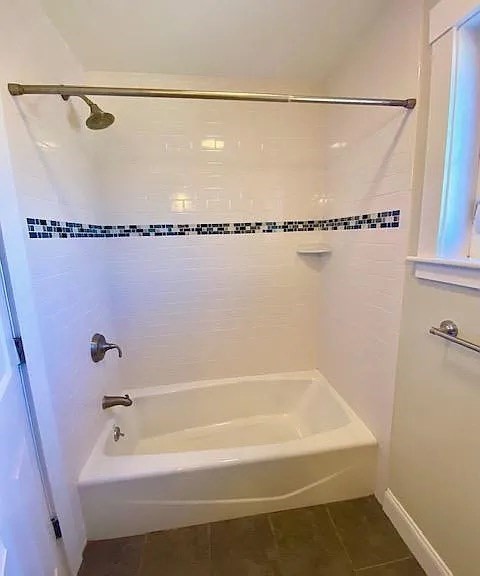 349 Somerville Ave Unit: 3