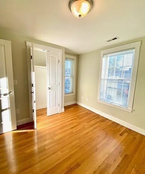 349 Somerville Ave Unit: 3