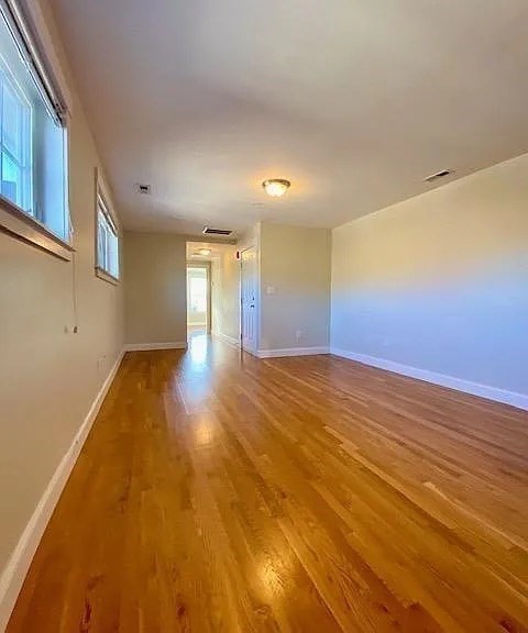 349 Somerville Ave Unit: 3