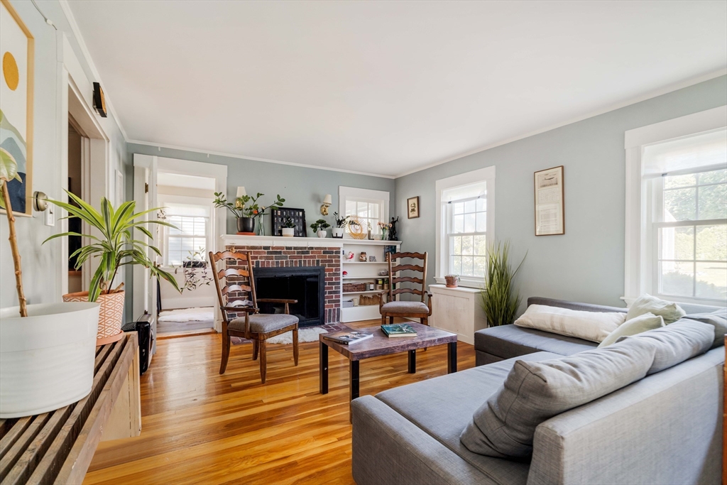 26 Elmwood Ave