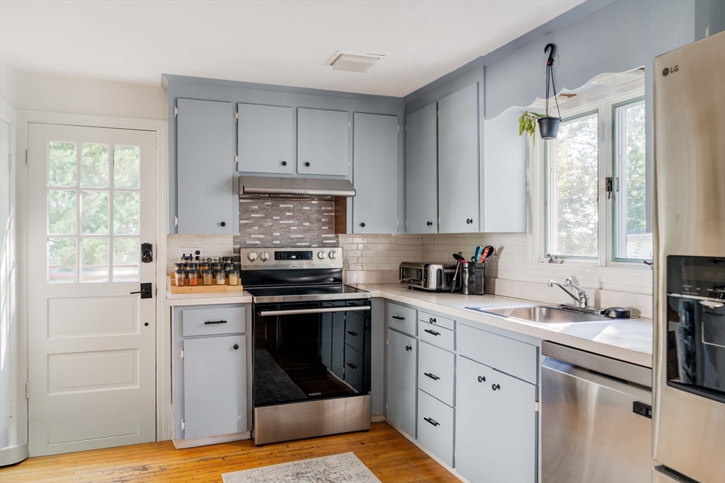 26 Elmwood Ave