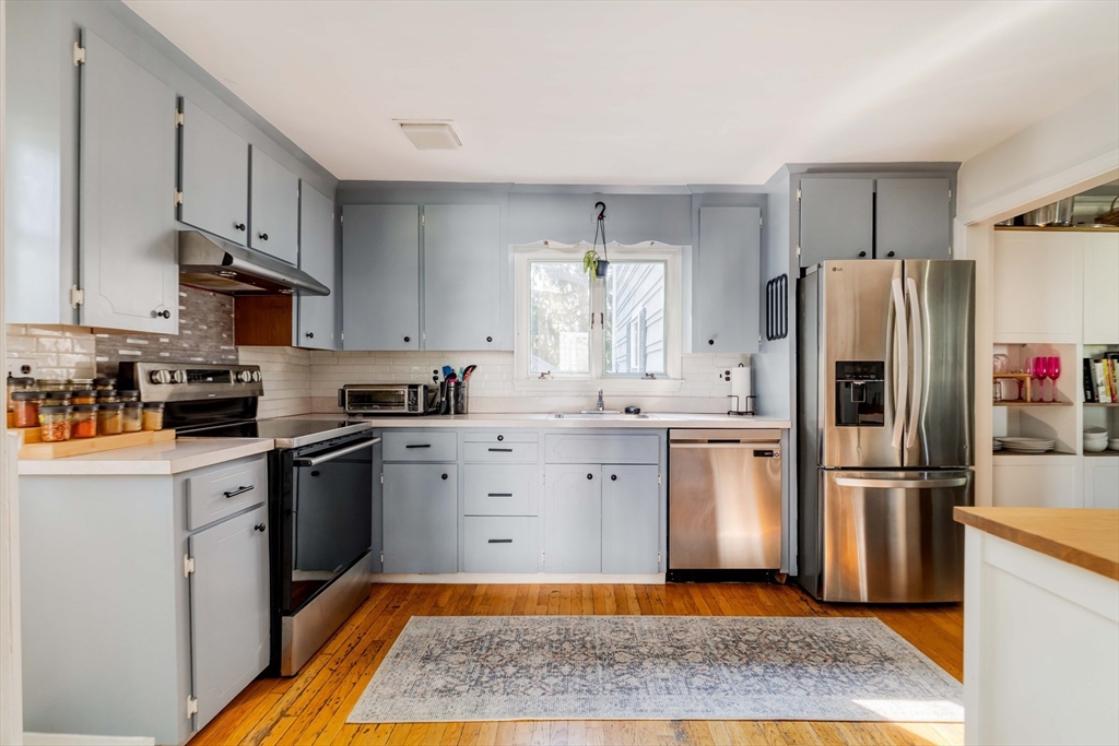 26 Elmwood Ave