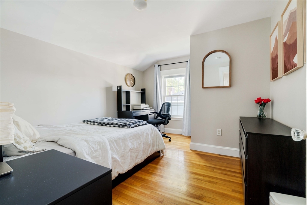 26 Elmwood Ave