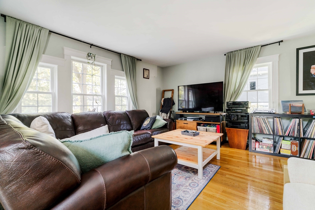 26 Elmwood Ave
