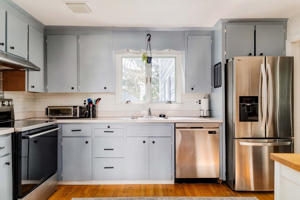 26 Elmwood Ave