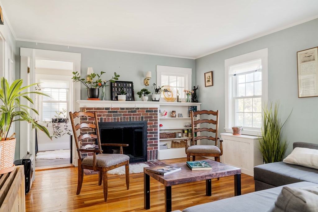 26 Elmwood Ave