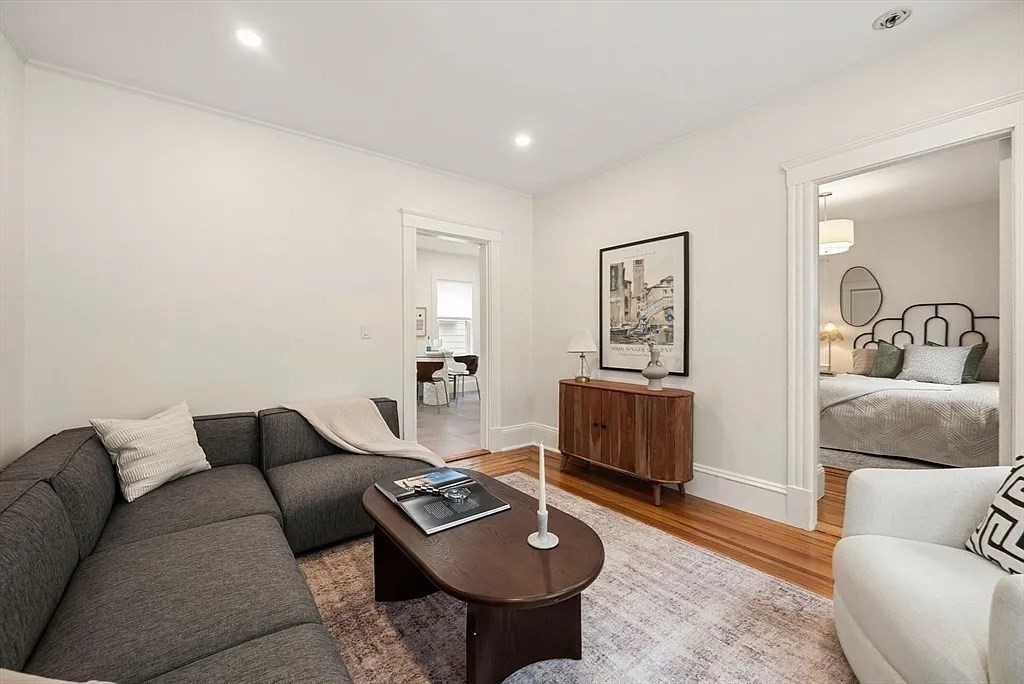 17 Belmont St # 1