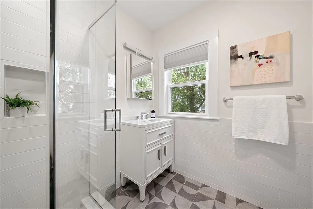 17 Belmont St # 1