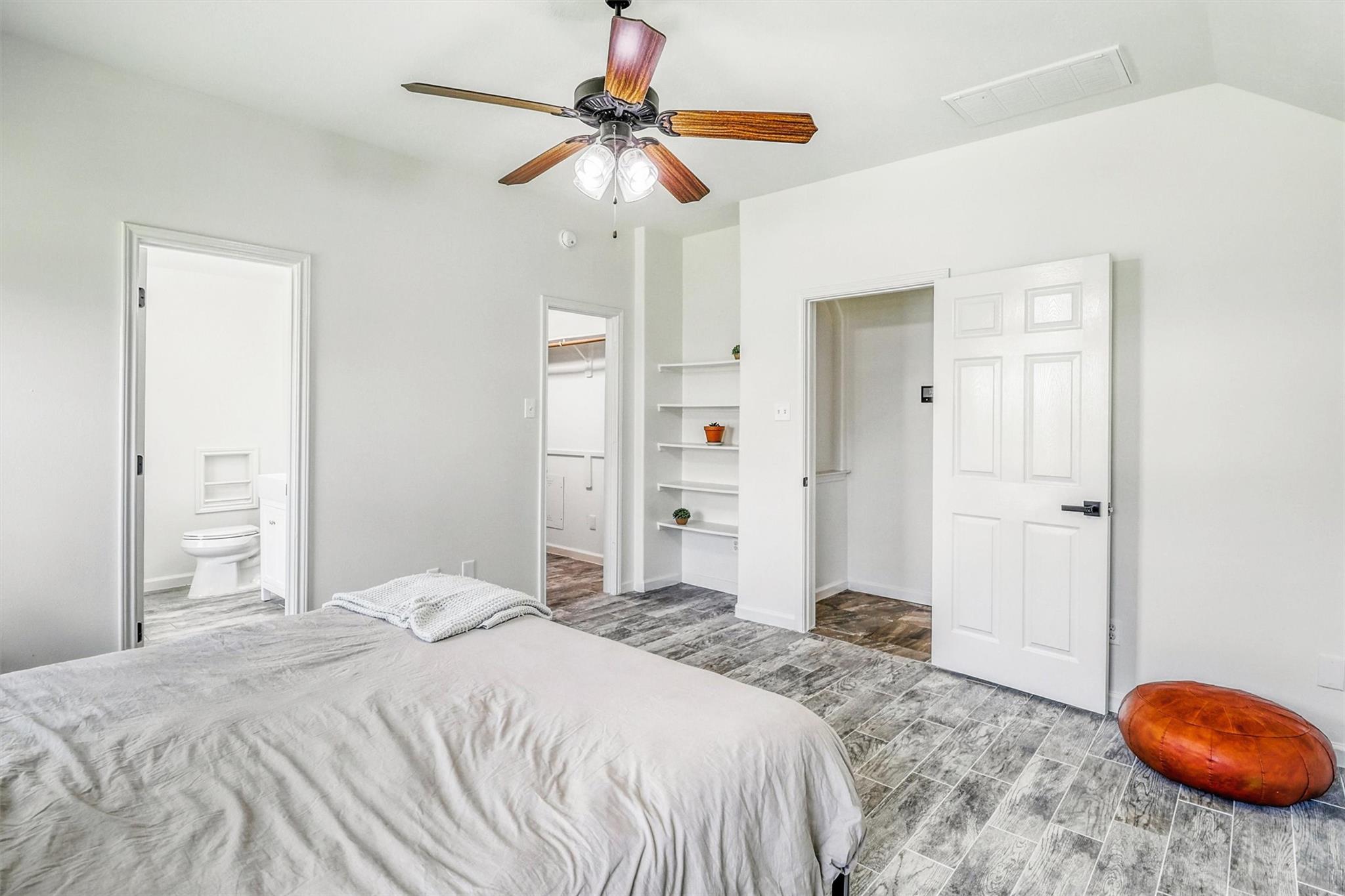 6015 Wildbriar Lane