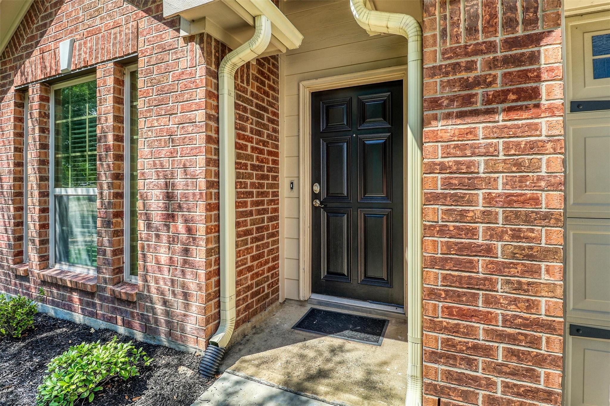 6015 Wildbriar Lane