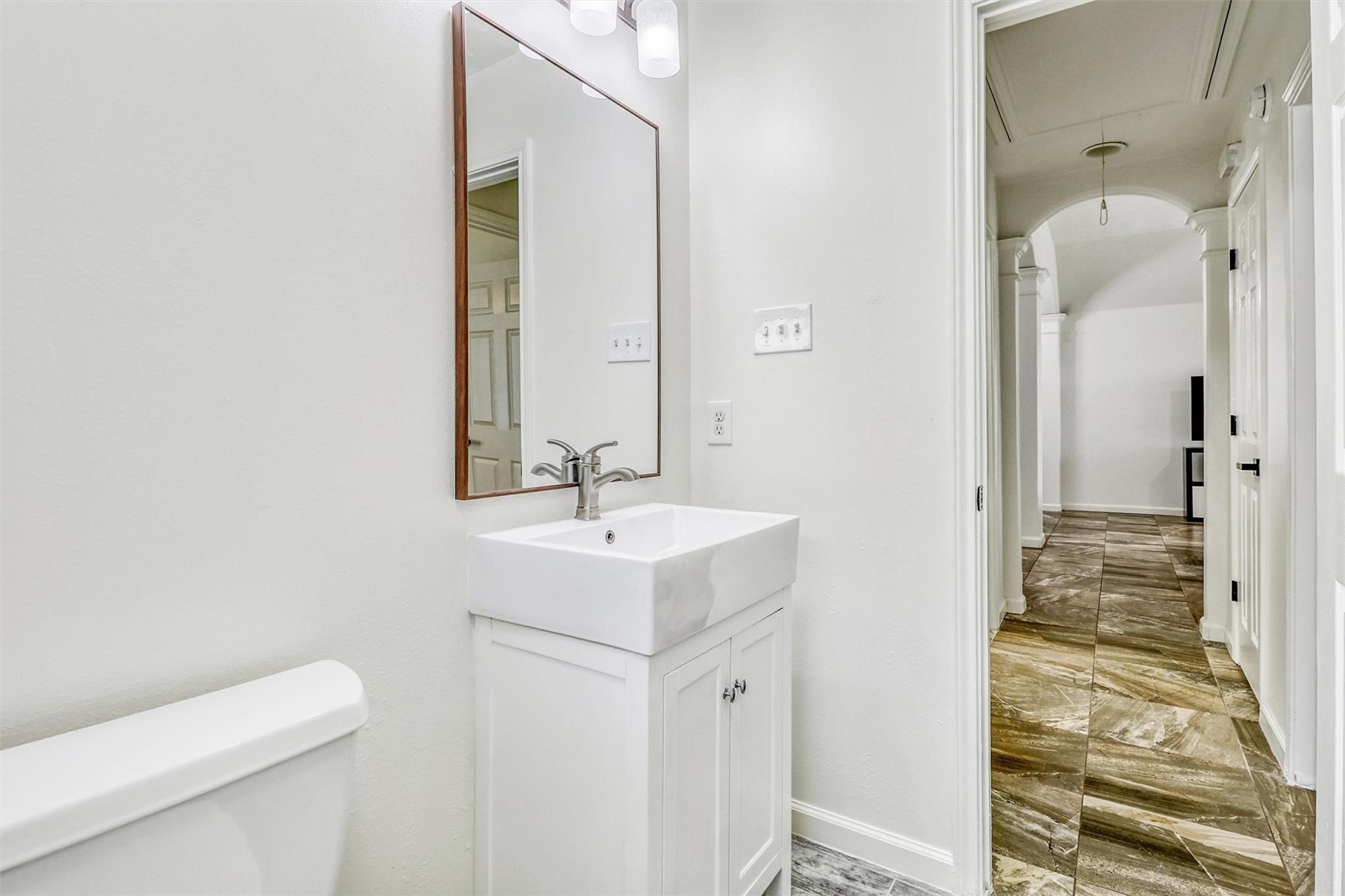 6015 Wildbriar Lane