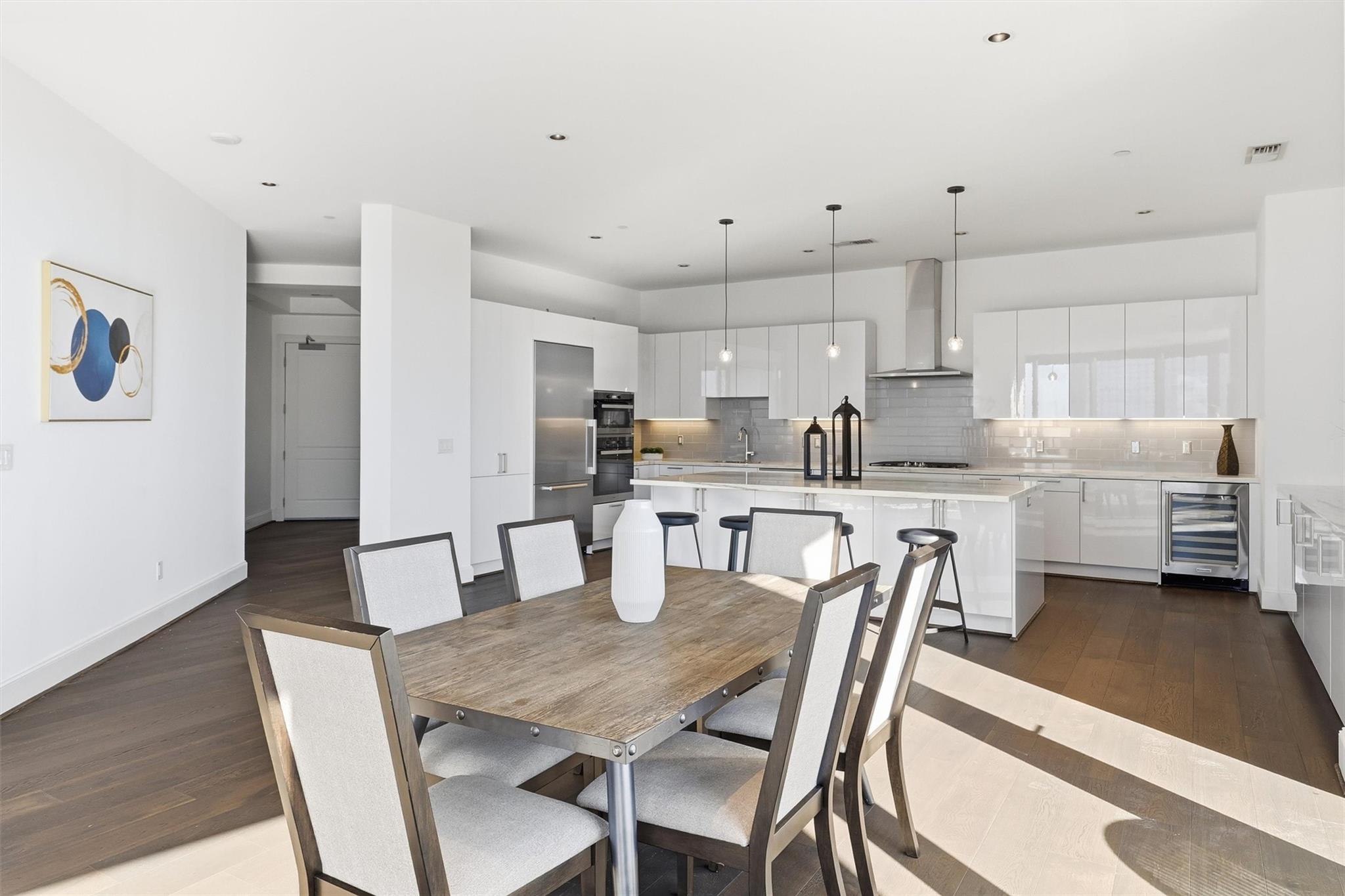 1409 Post Oak Boulevard # 2004