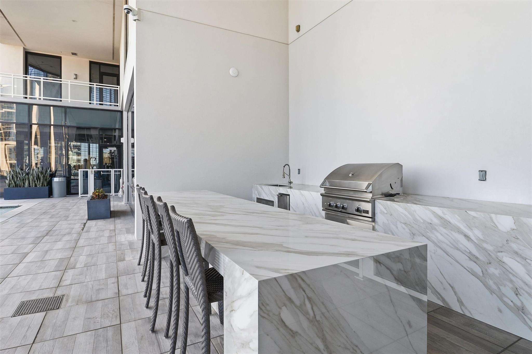 1409 Post Oak Boulevard # 2004