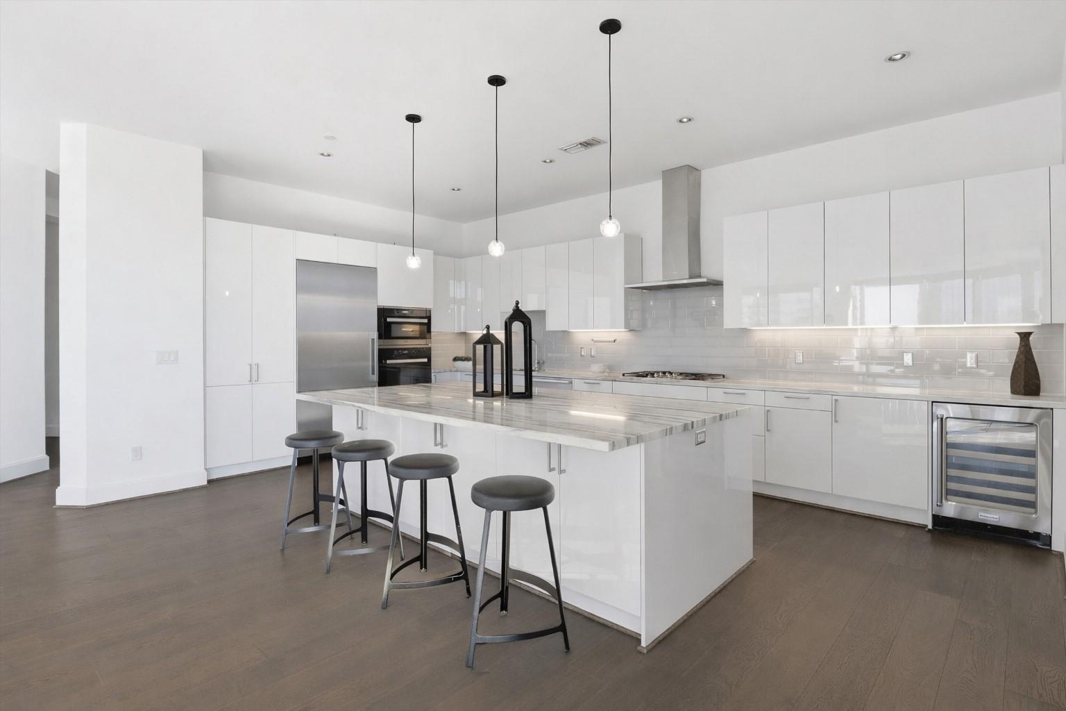 1409 Post Oak Boulevard # 2004