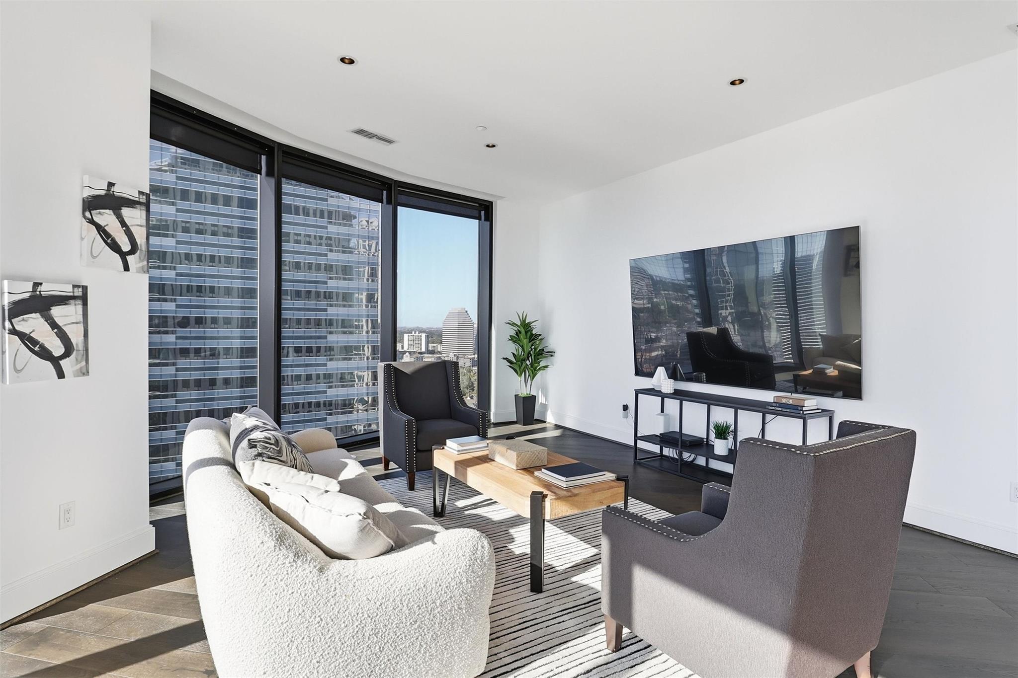 1409 Post Oak Boulevard # 2004