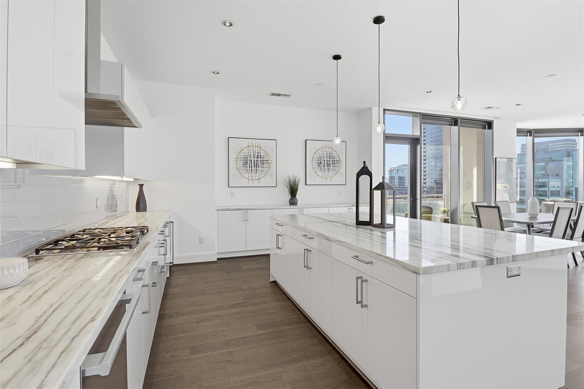 1409 Post Oak Boulevard # 2004