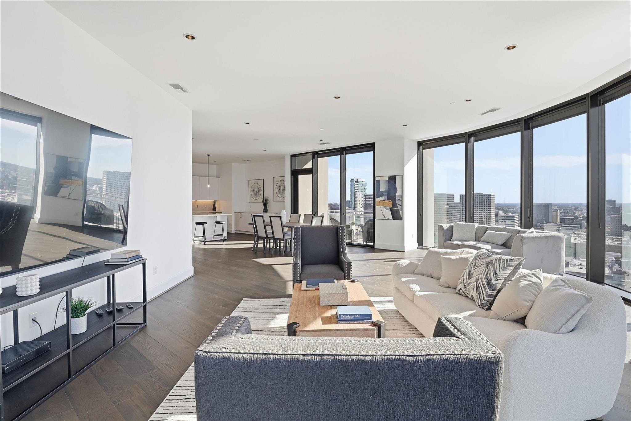 1409 Post Oak Boulevard # 2004