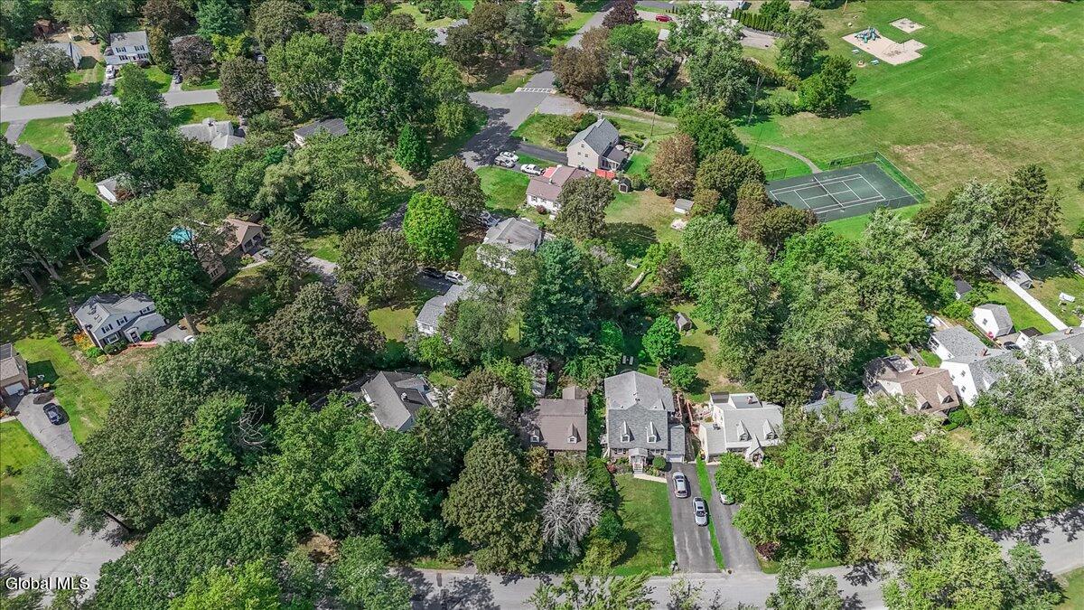 2209 Niskayuna Drive