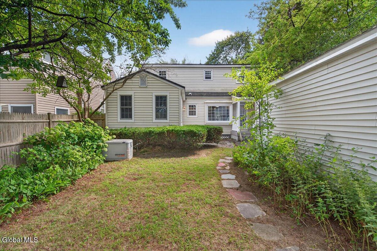 2209 Niskayuna Drive