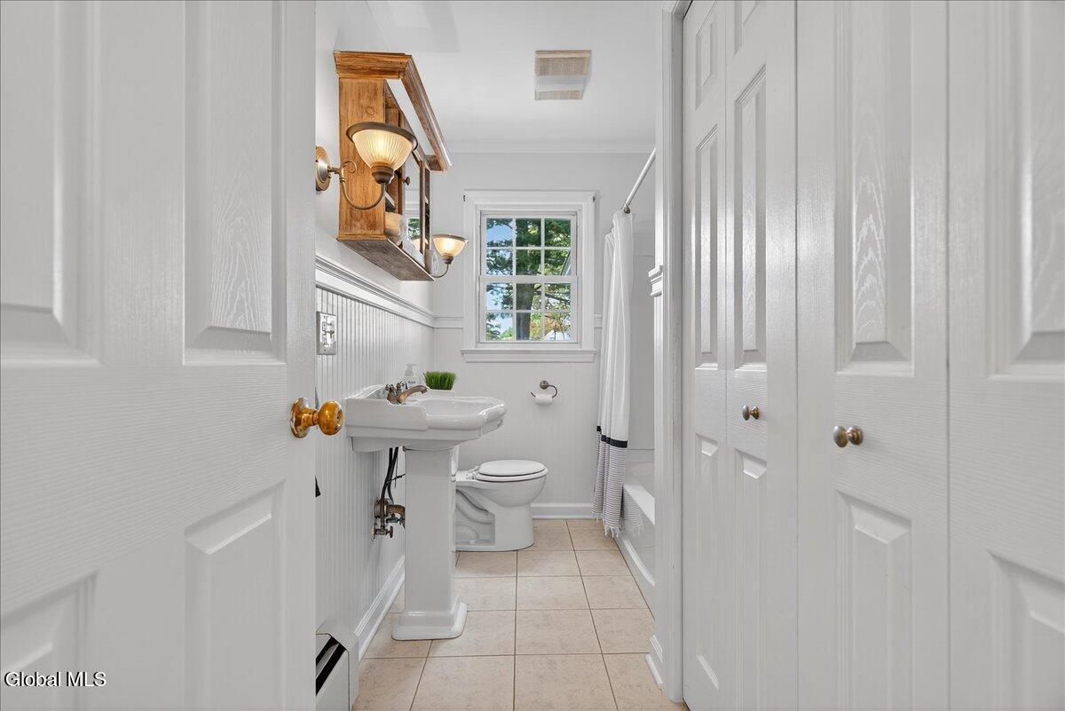 2209 Niskayuna Drive