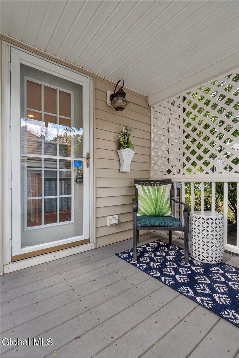 2209 Niskayuna Drive