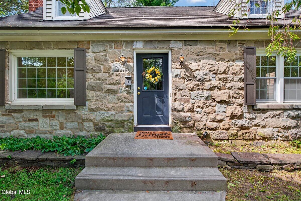 2209 Niskayuna Drive