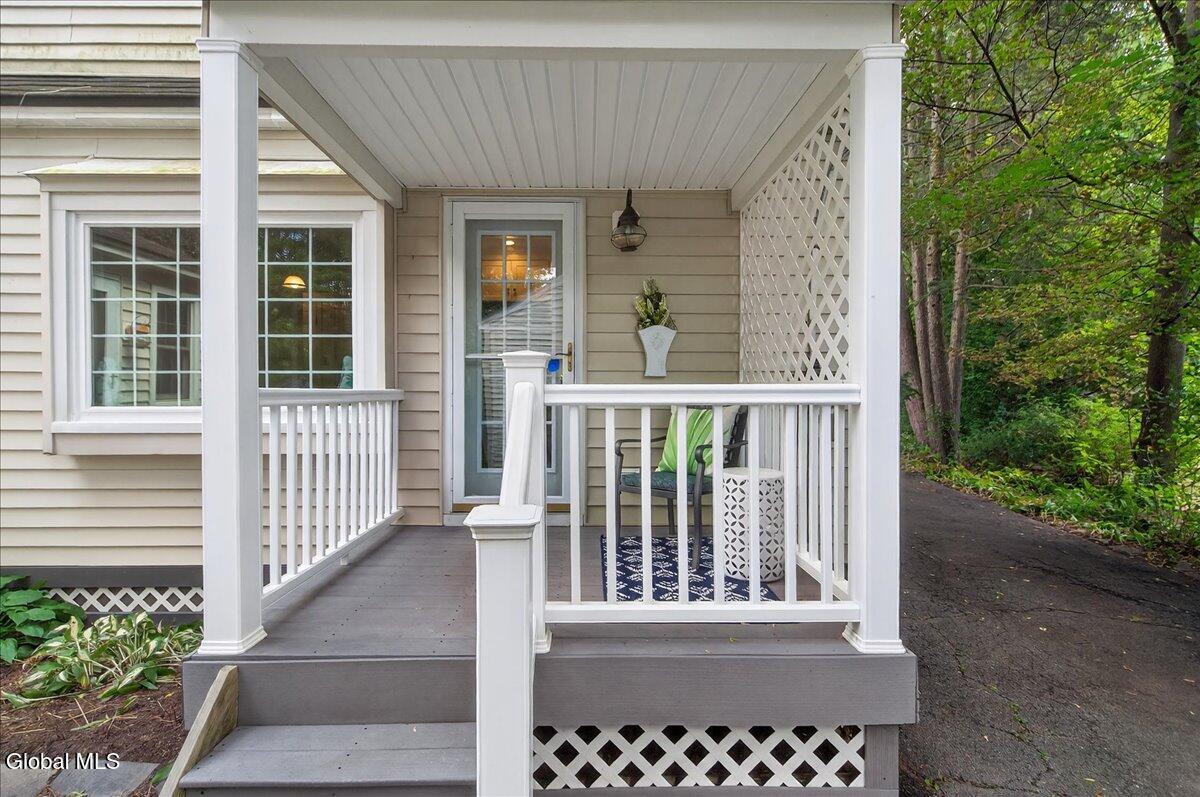 2209 Niskayuna Drive