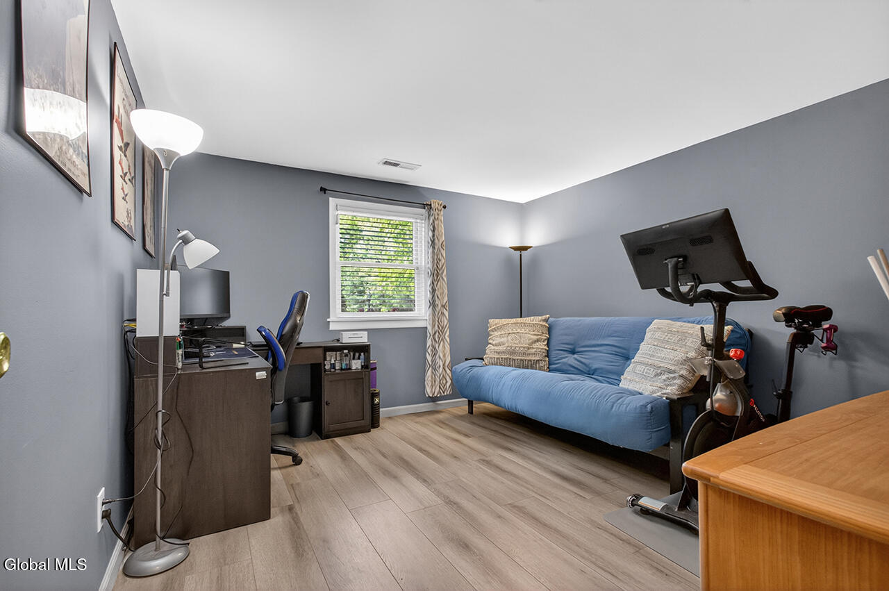31 Glenbrook Drive