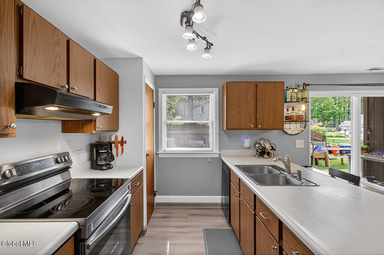 31 Glenbrook Drive